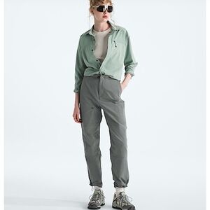 THE NORTH FACE Women’s Basin Pro Pants SIZE 10 brand New with tags smoked pearl